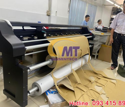 Máy chuyên cắt Balo túi xách Máy chuyên cắt Balo túi xách